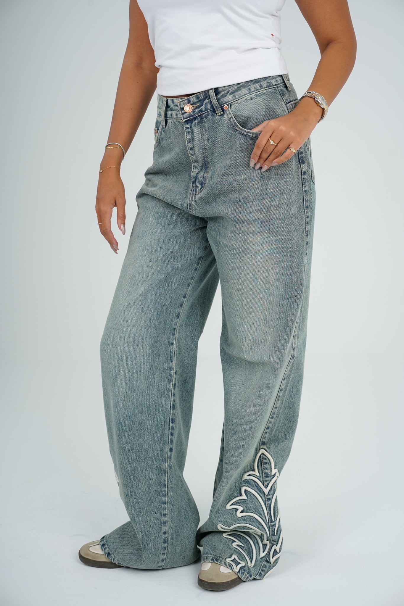 Wide leg down embroidery light Gray
