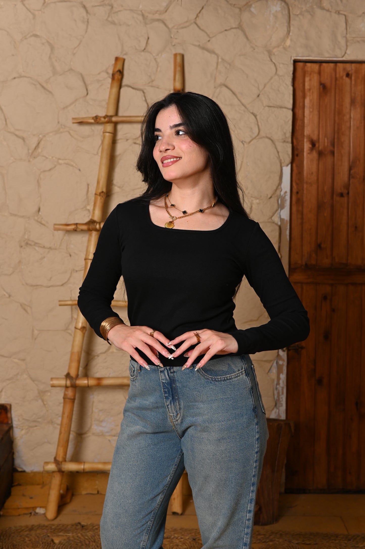 Basic cotton long sleeve black.