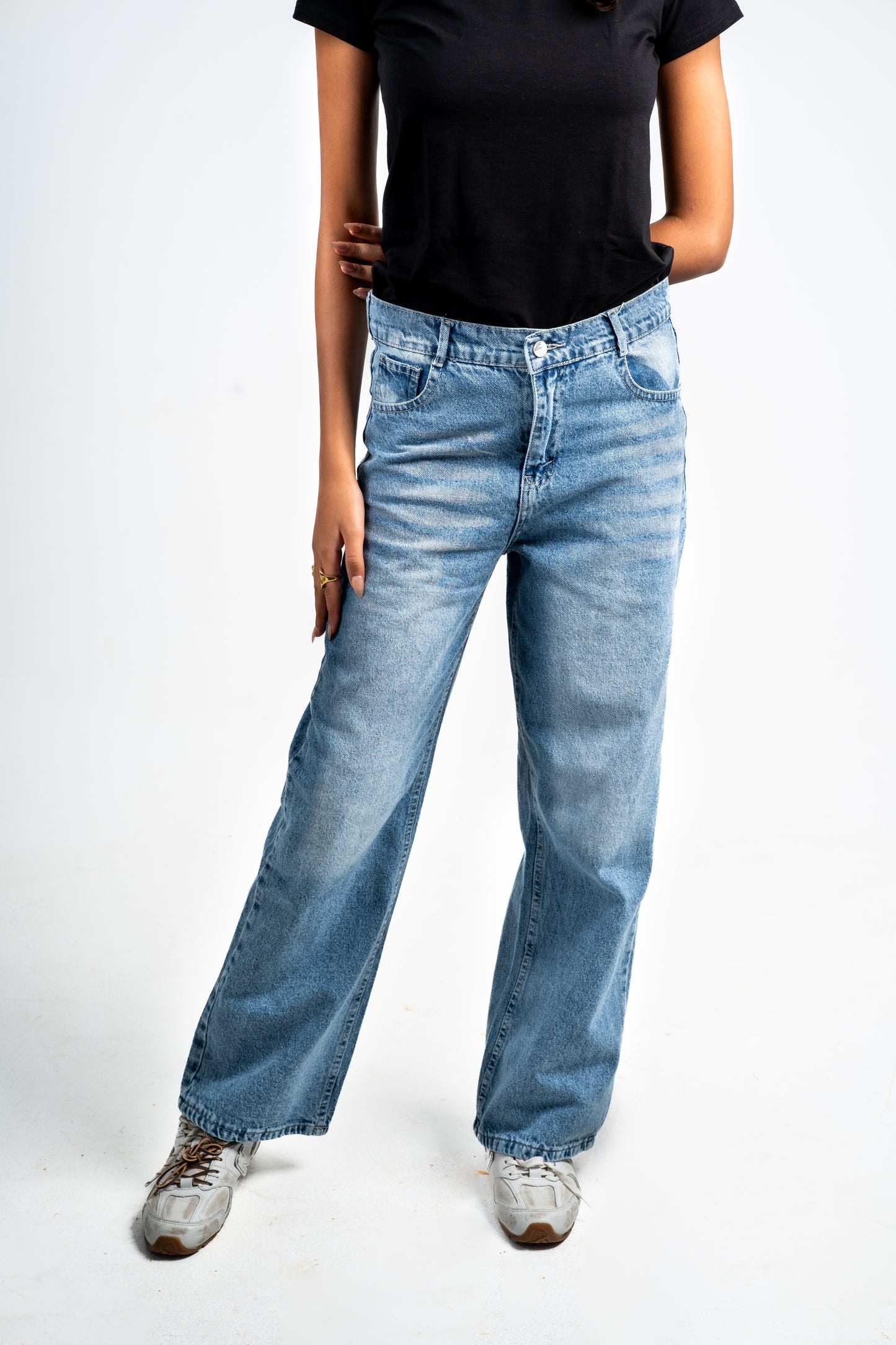 Wide leg mid blue washed