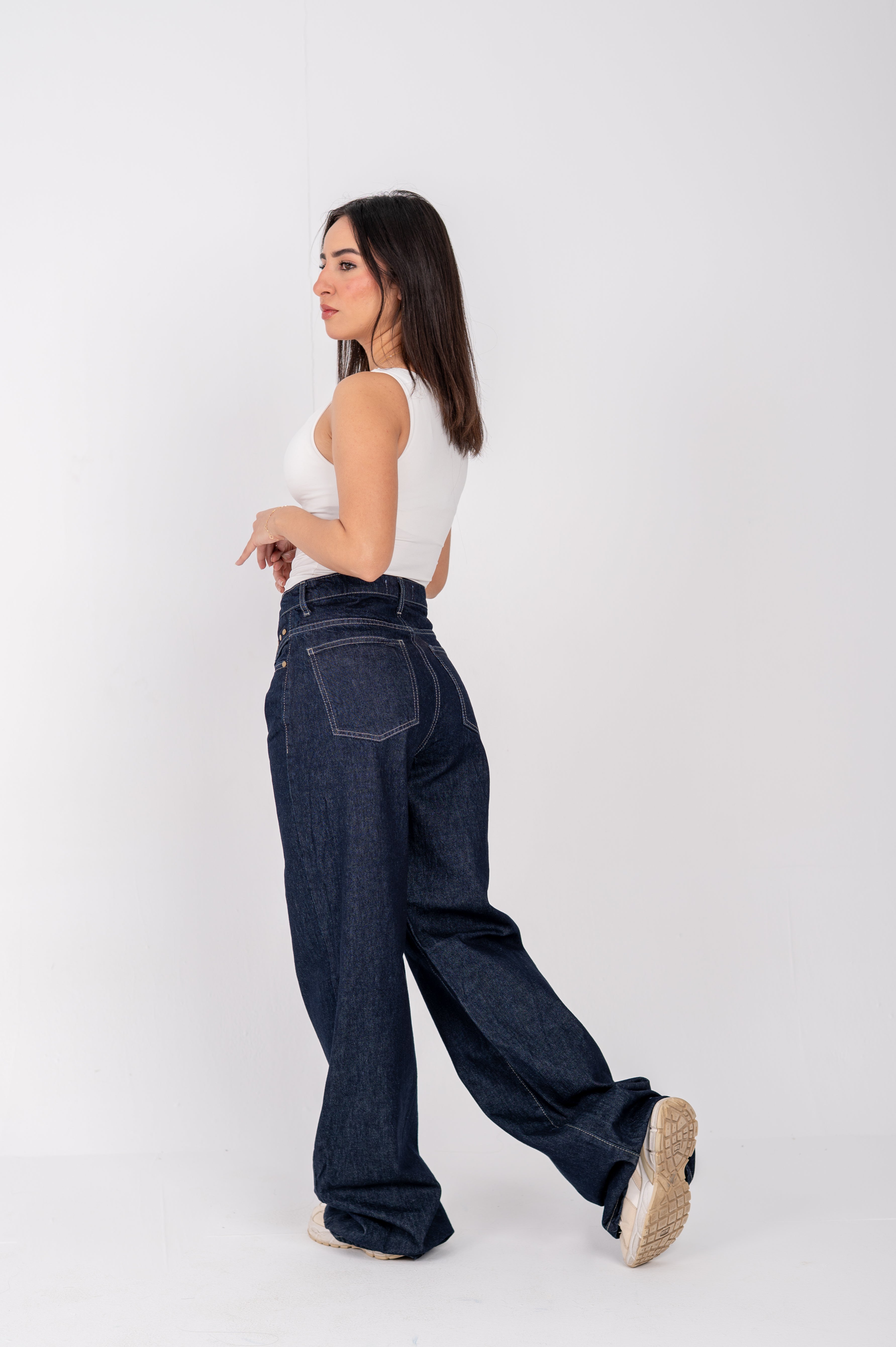 Folded waist wide leg jeans dark blue studded