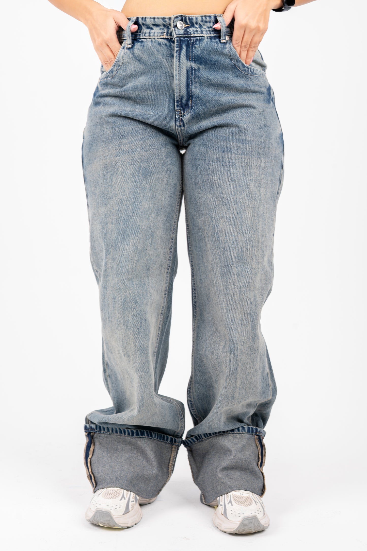 Cuffed wide leg jeans light blue