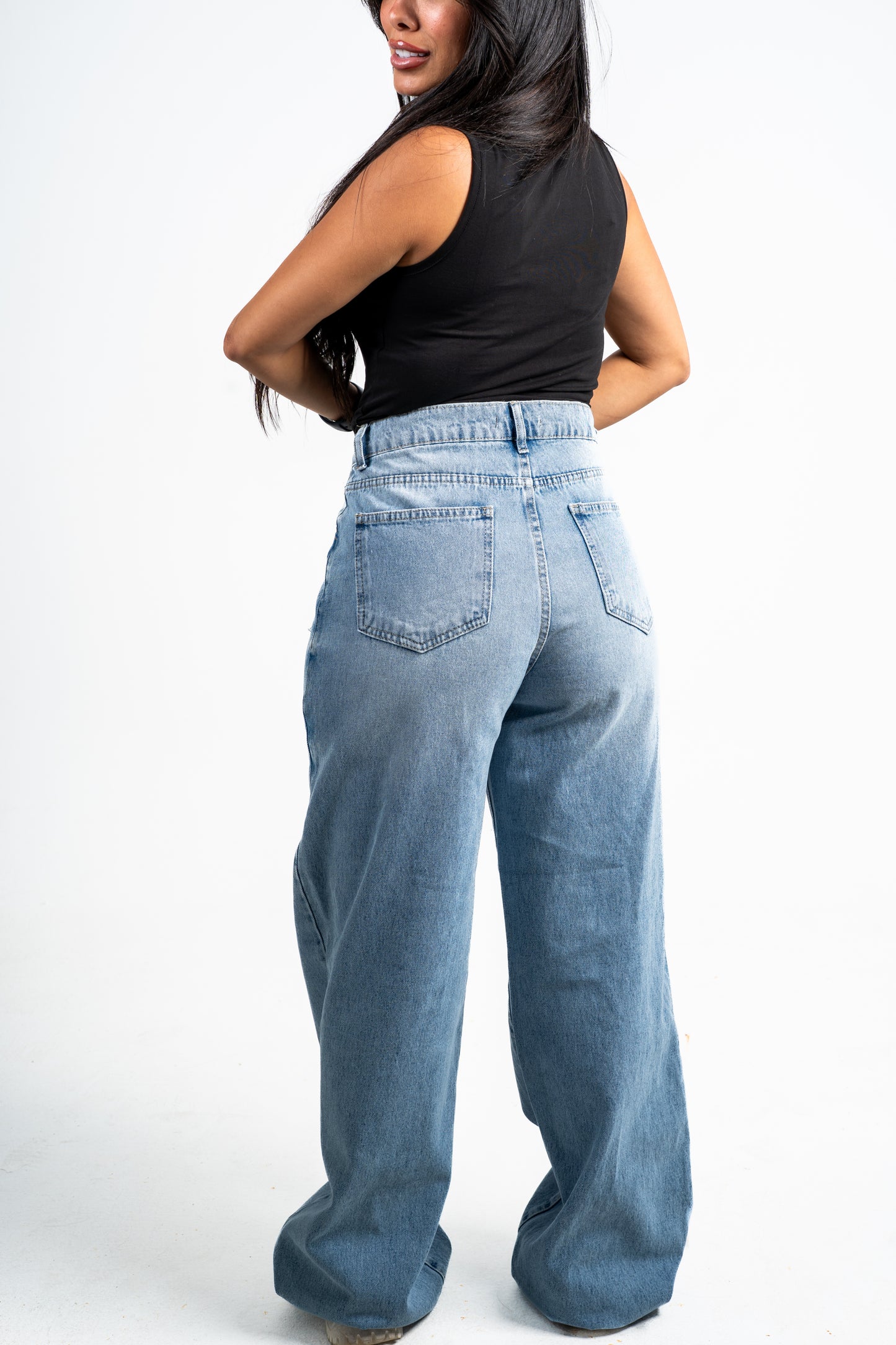 Wide leg two buttons light blue.