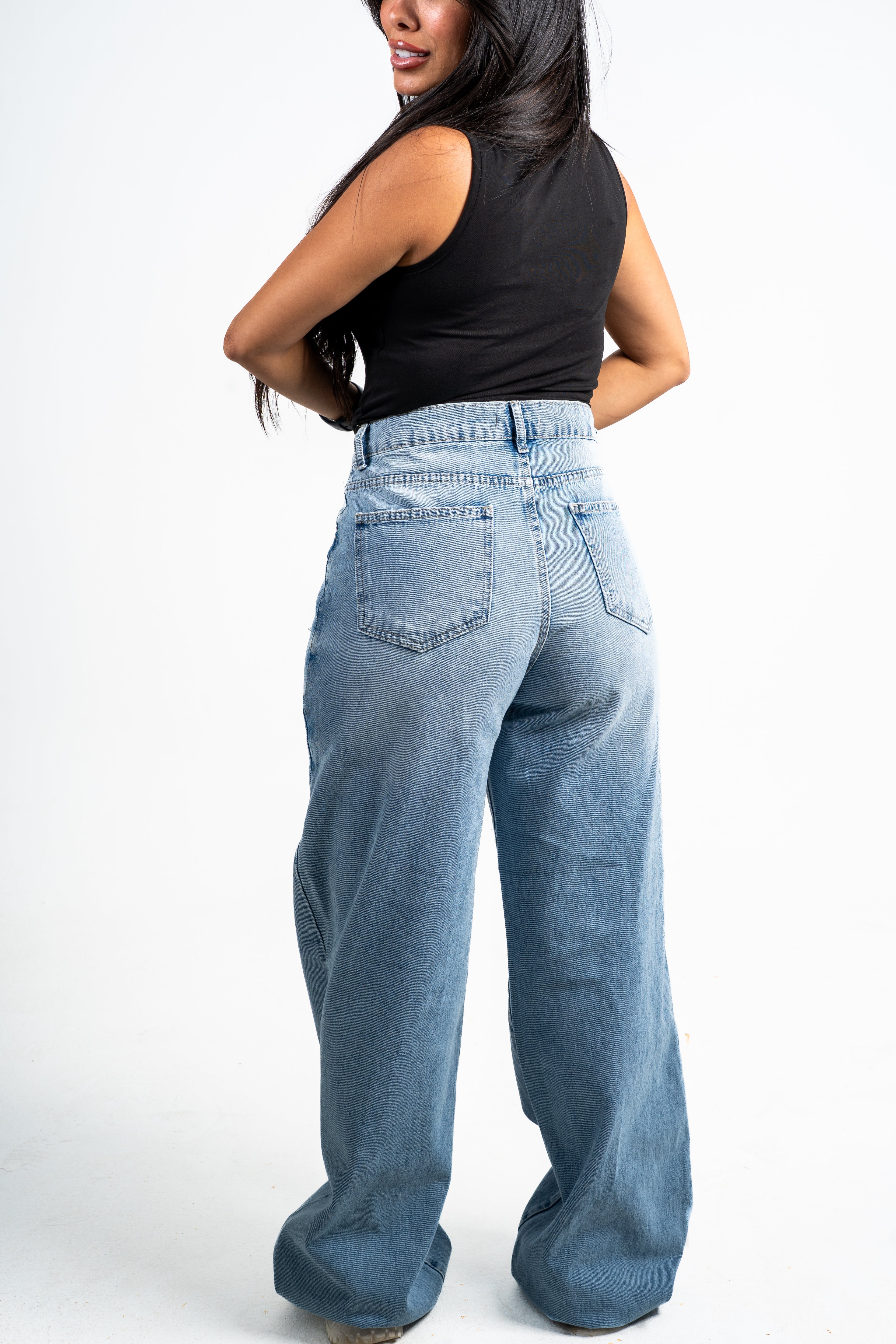 Wide leg two buttons light blue.