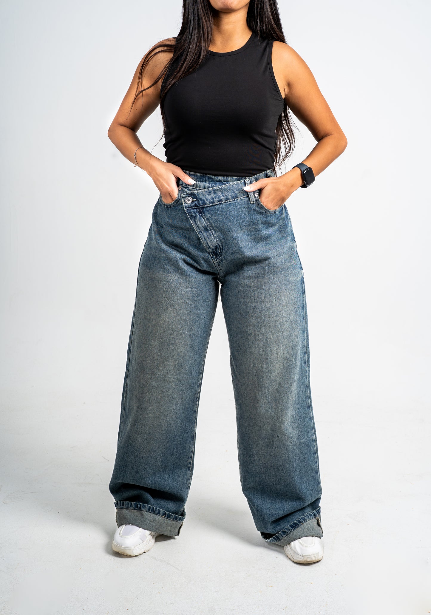Wide leg jeans two locations mid blue washed
