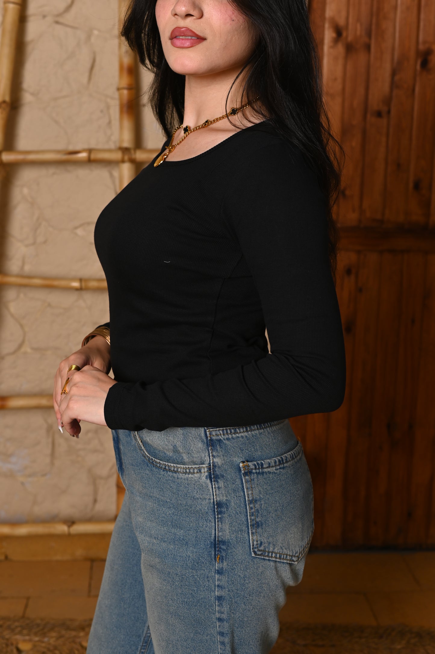 Basic cotton long sleeve black.