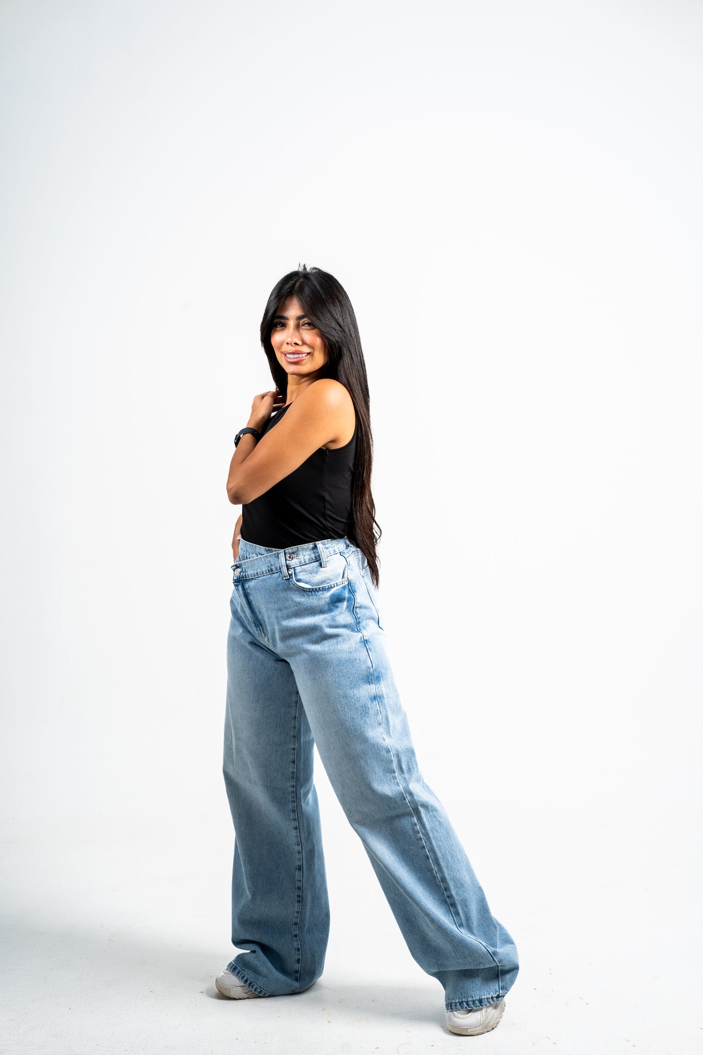 Wide leg two buttons light blue.