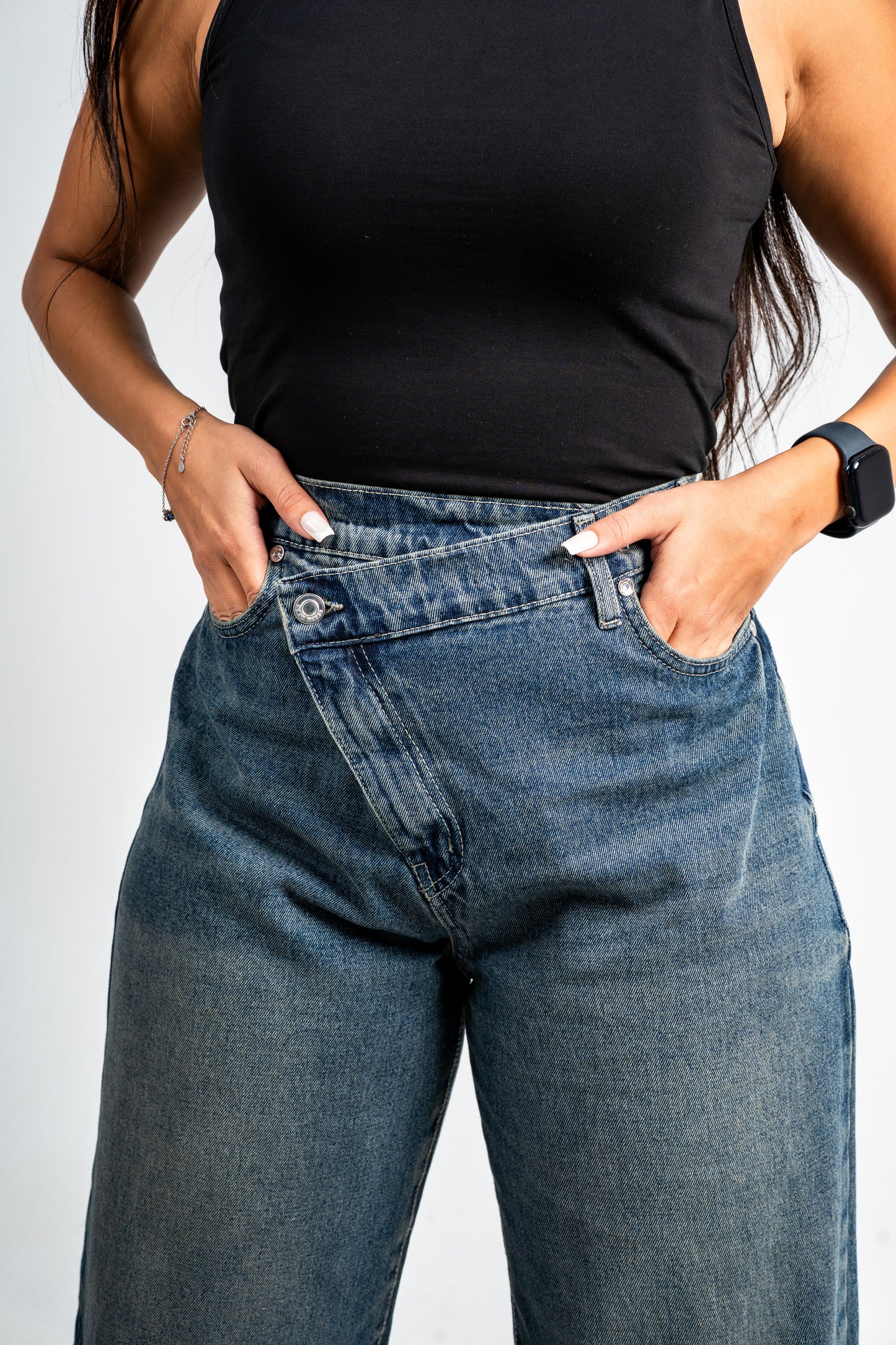 Wide leg jeans two locations mid blue washed