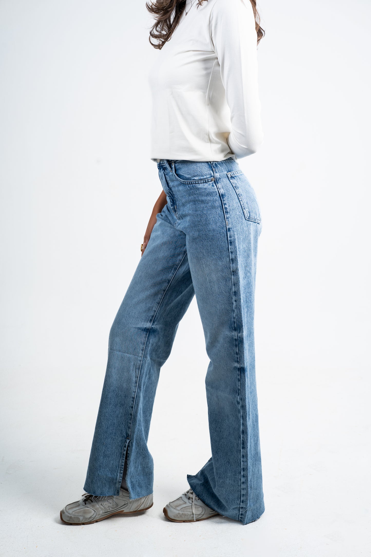 Side slit straight jeans mid blue
