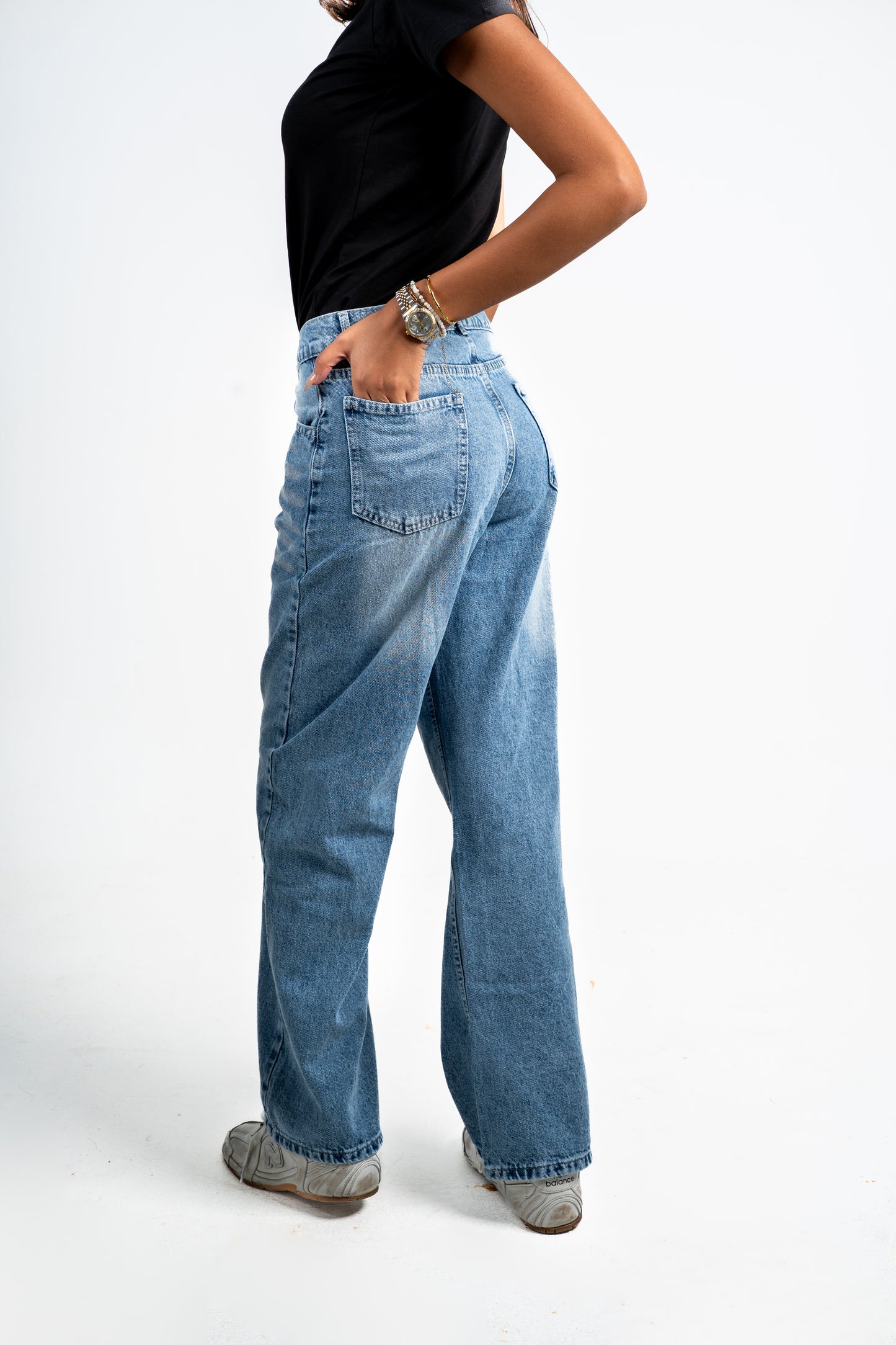 Wide leg mid blue washed