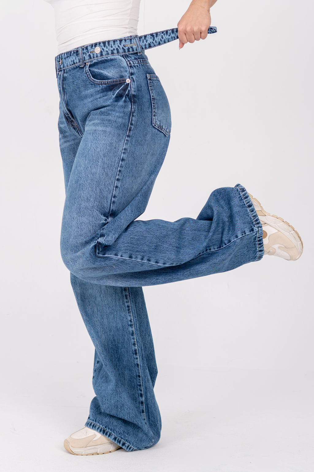Wide leg jeans with attached belt dark blue