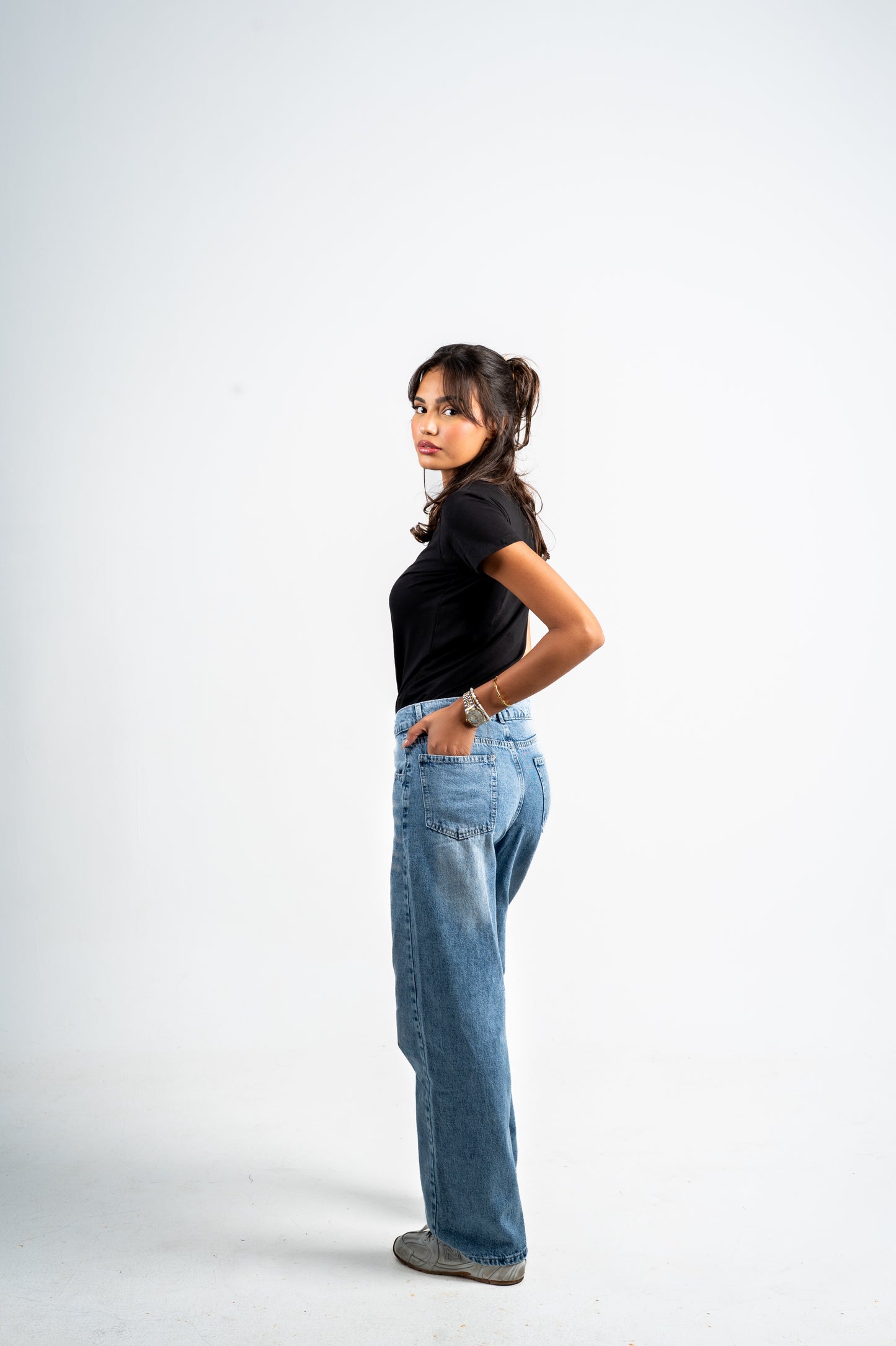 Wide leg mid blue washed