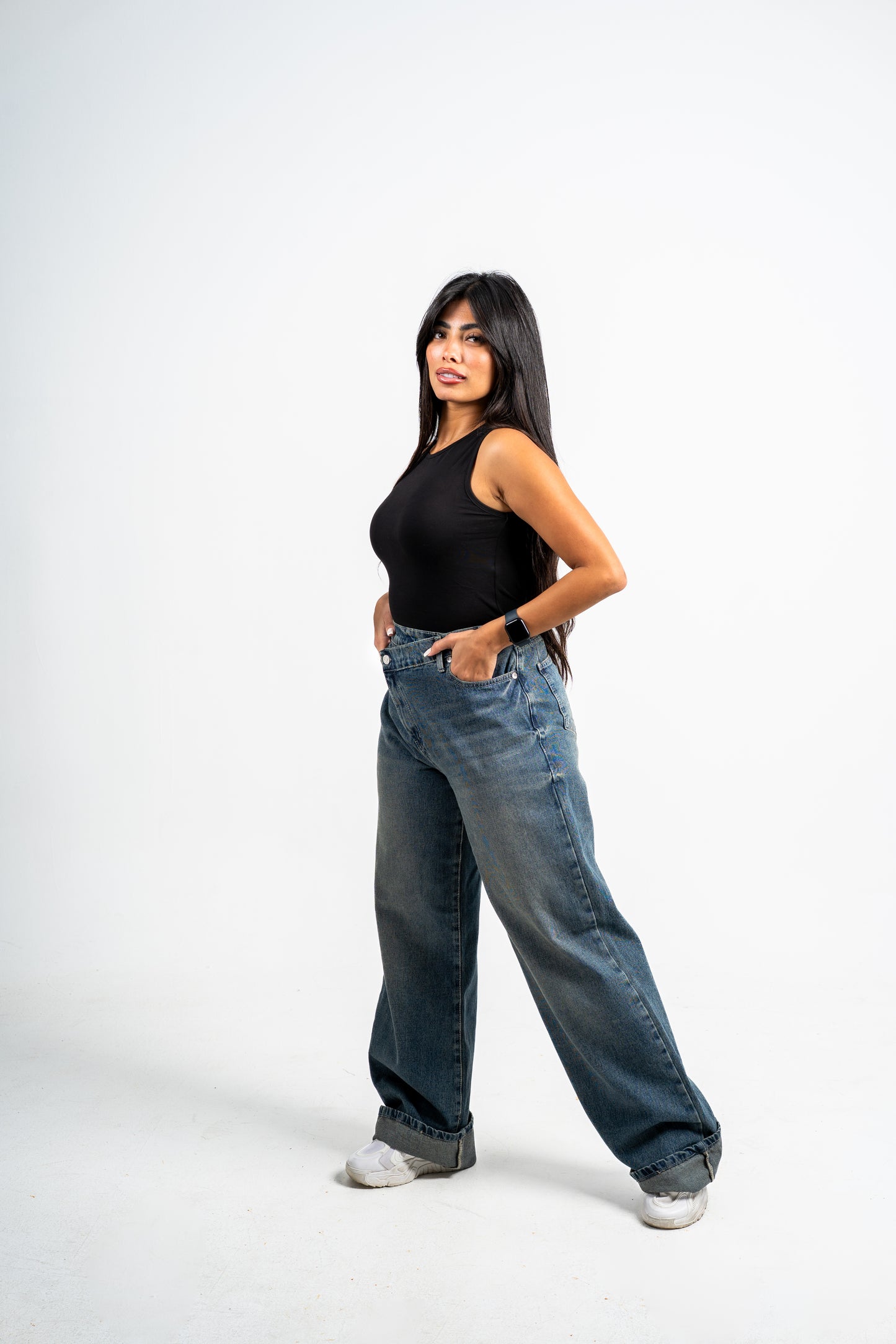 Wide leg jeans two locations mid blue washed