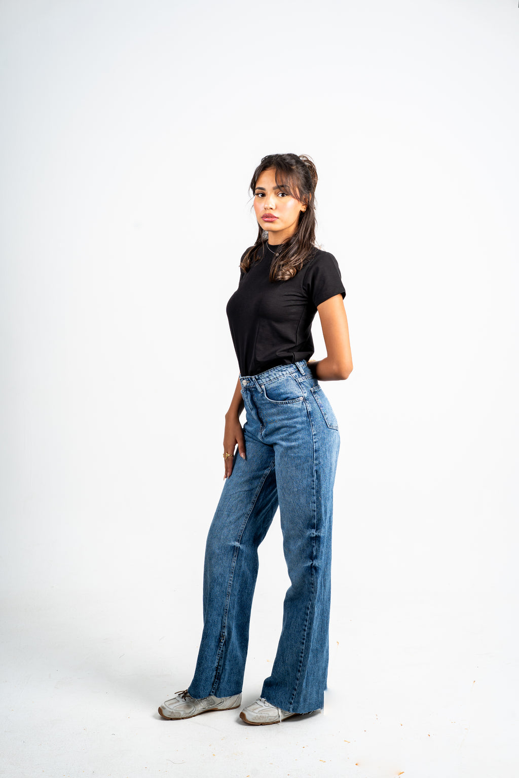 Side slit straight jeans dark blue