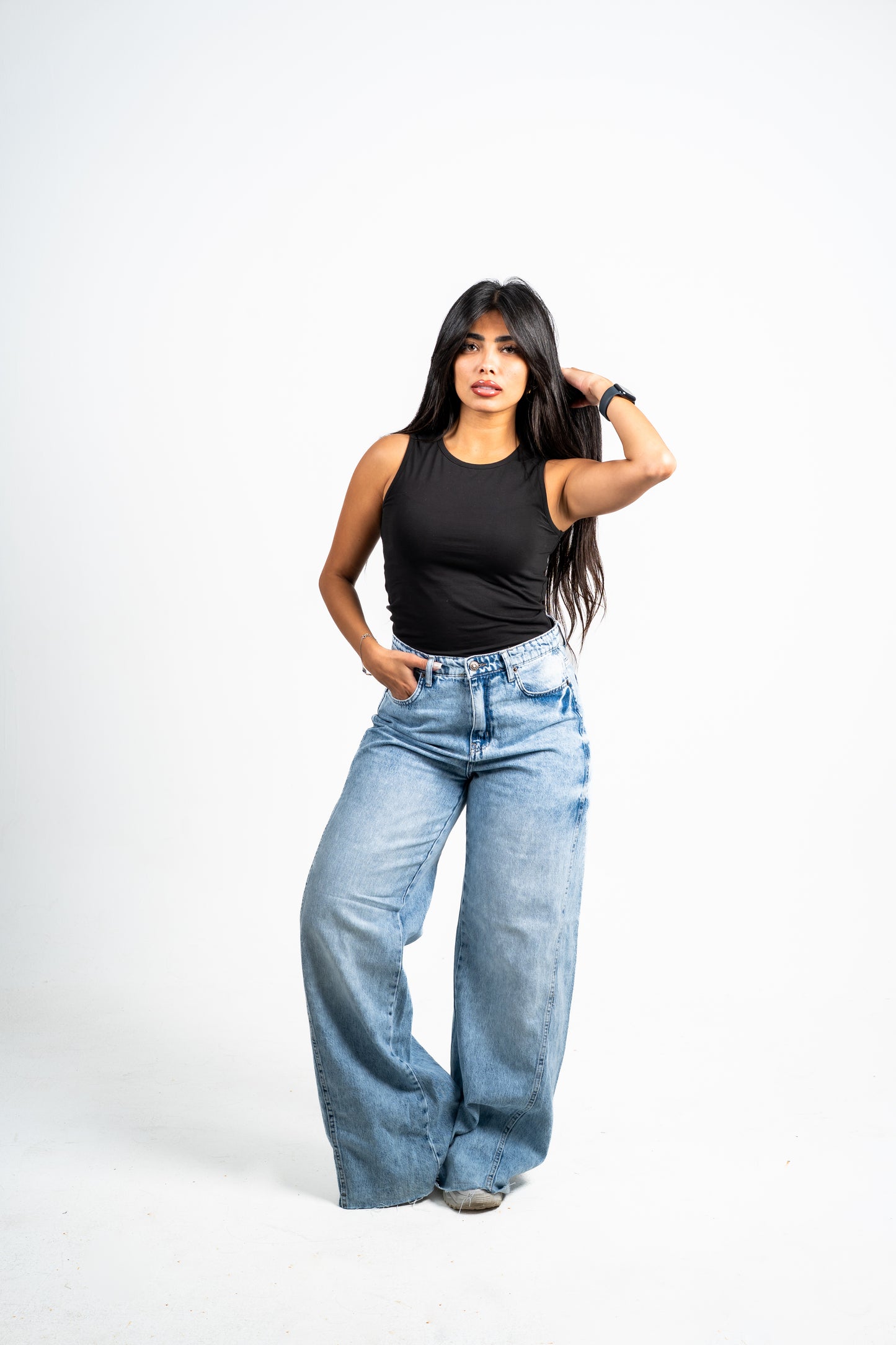 Slanted cut jeans light blue