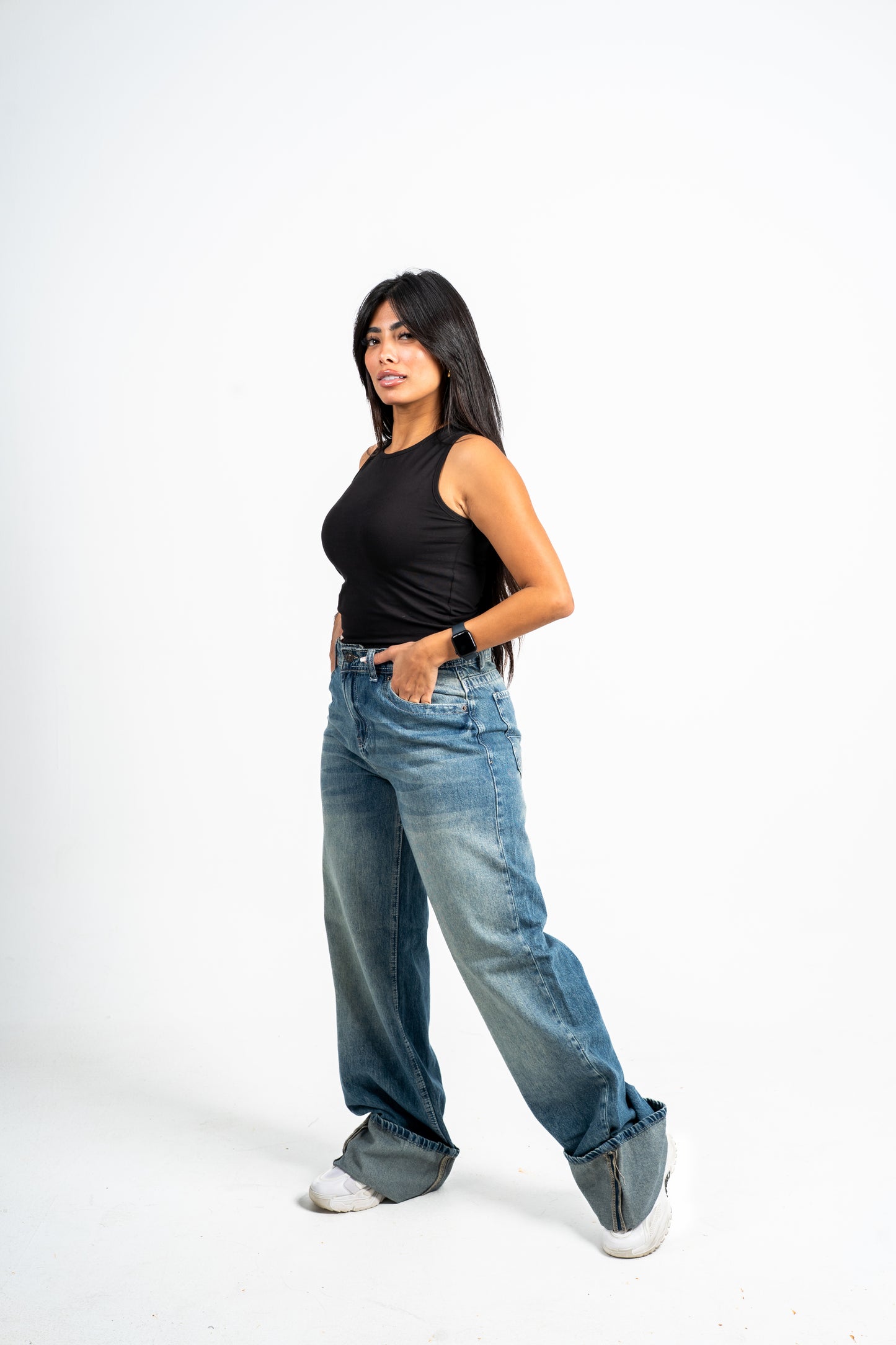 Cuffed wide leg jeans mid blue washed