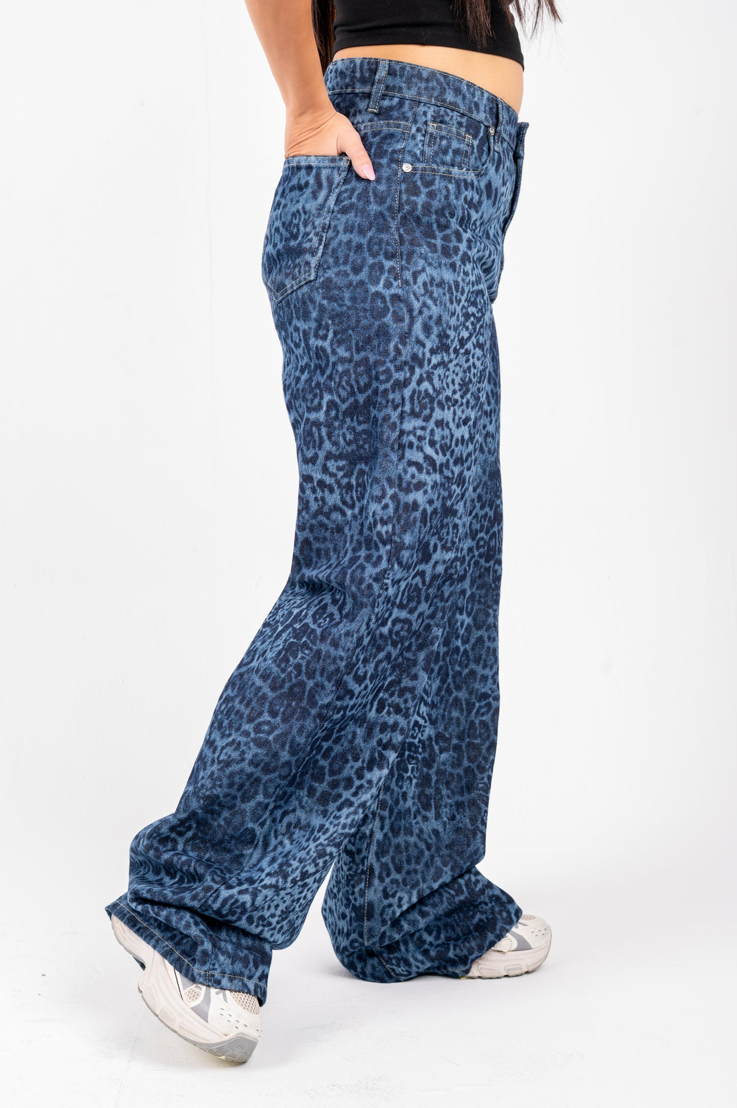 Wide leg blue tiger denim