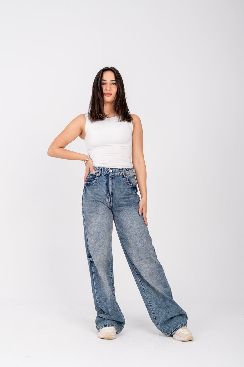 Wide leg jeans with attached belt mid blue washed