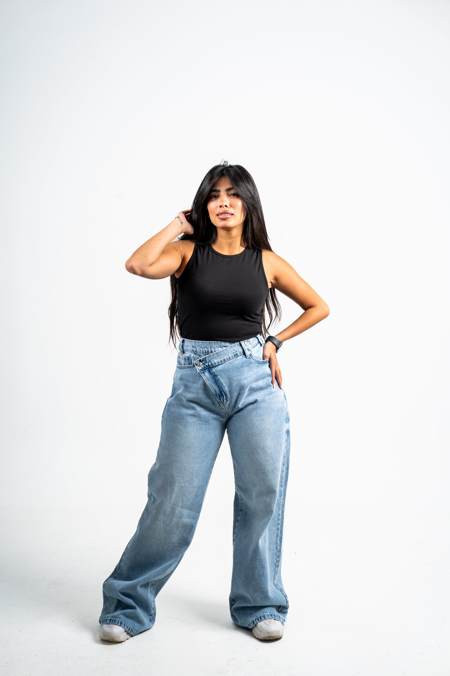 Wide leg two buttons light blue.