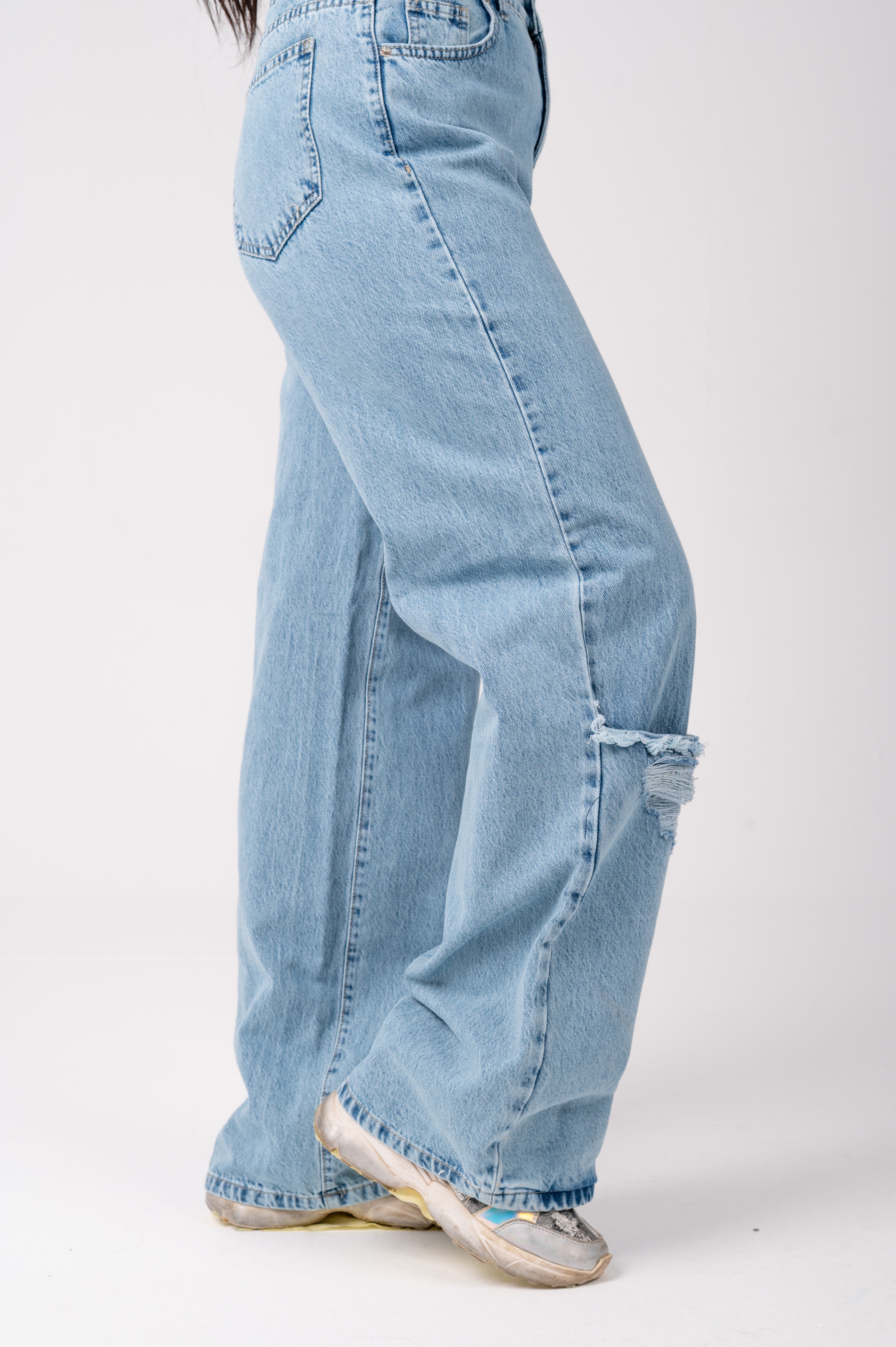 Wide leg jeans triangle cut light blue