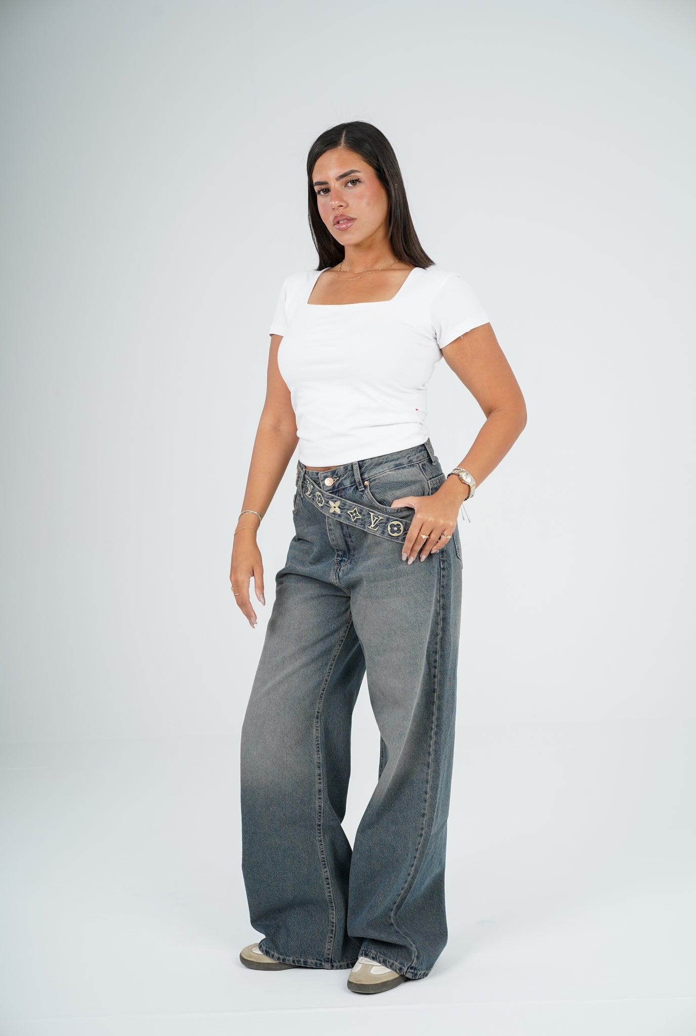 Cross belt wide leg jeans vintage washed